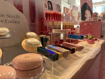 出展ブランドのコスメ